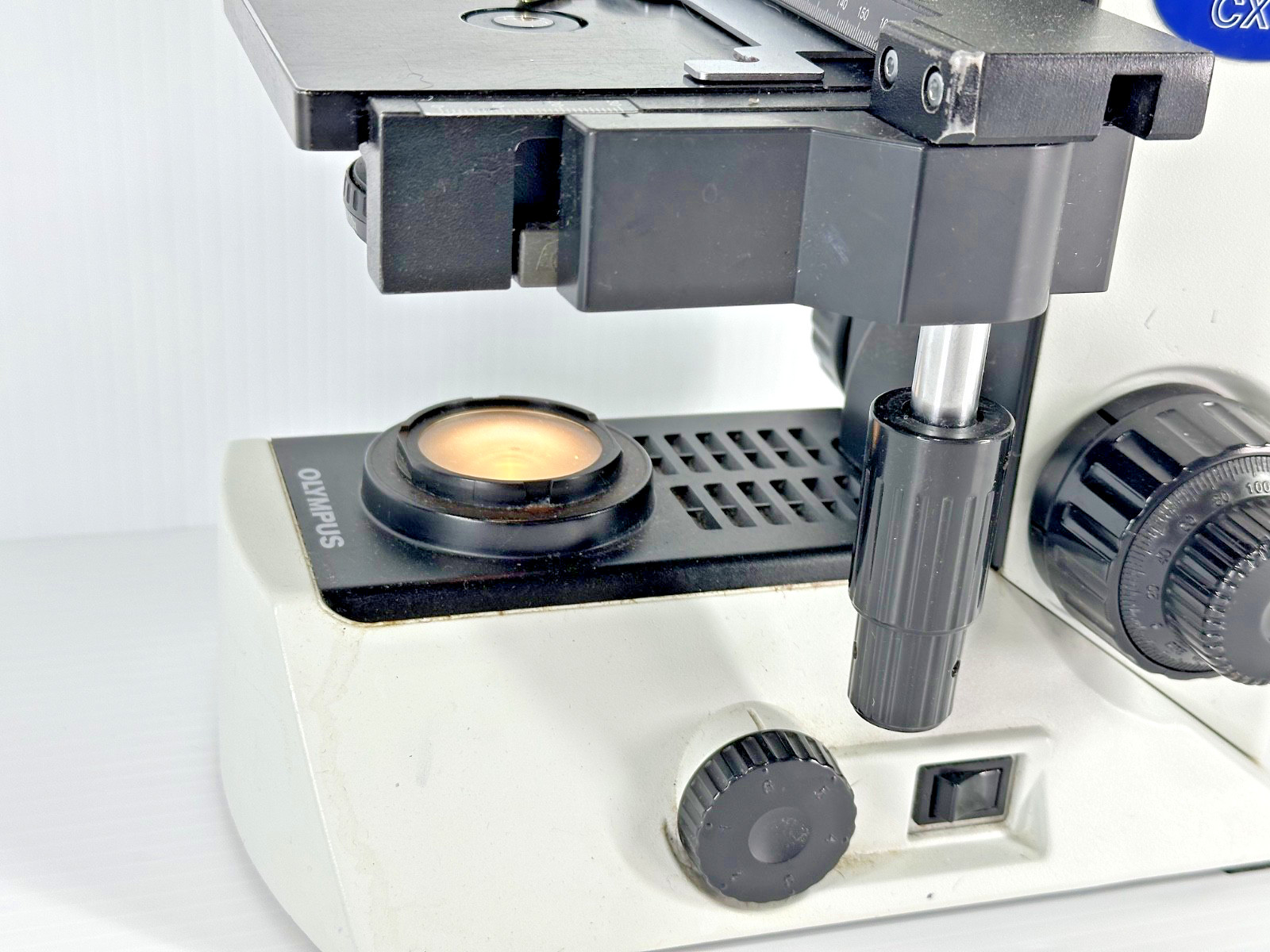 Olympus CX21FS1 Laboratory Microscope 4 Objectives Light Works No Head