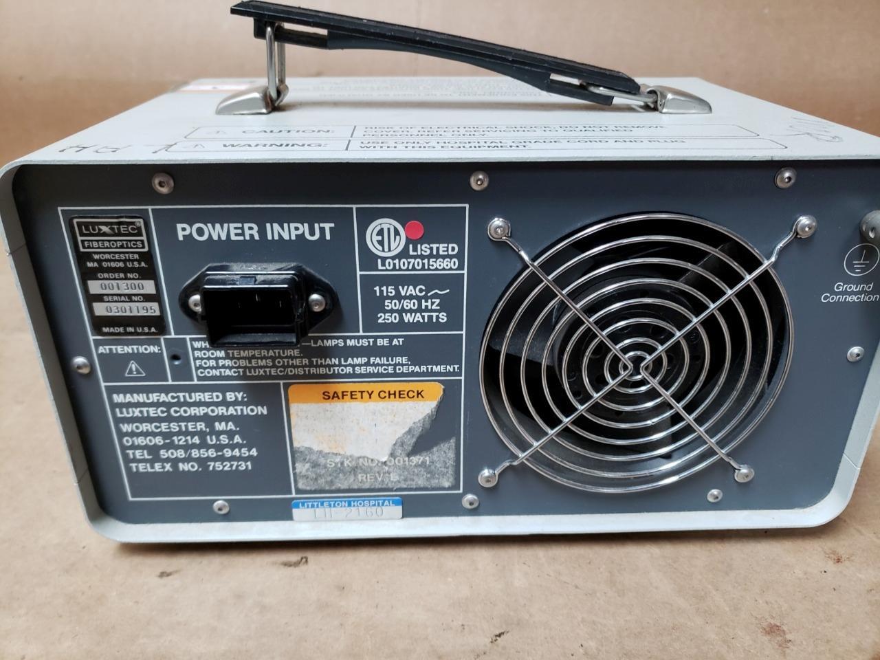 LUXTEC 1300 HALOGEN FIBEROPTIC LIGHT SOURCE 0301195 ! G