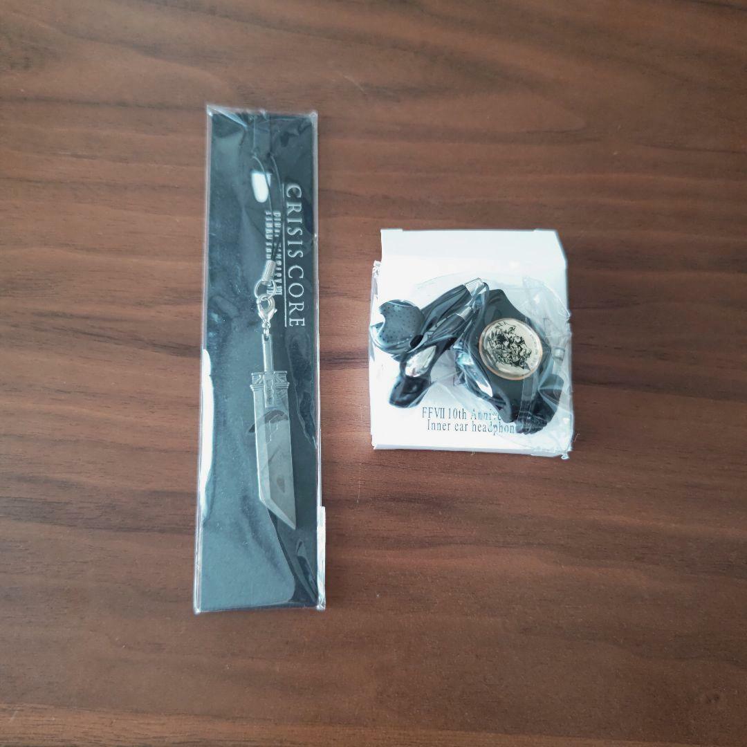 Earphone For PSP Crisis Core Final Fantasy 7 and Buster sword strap limited