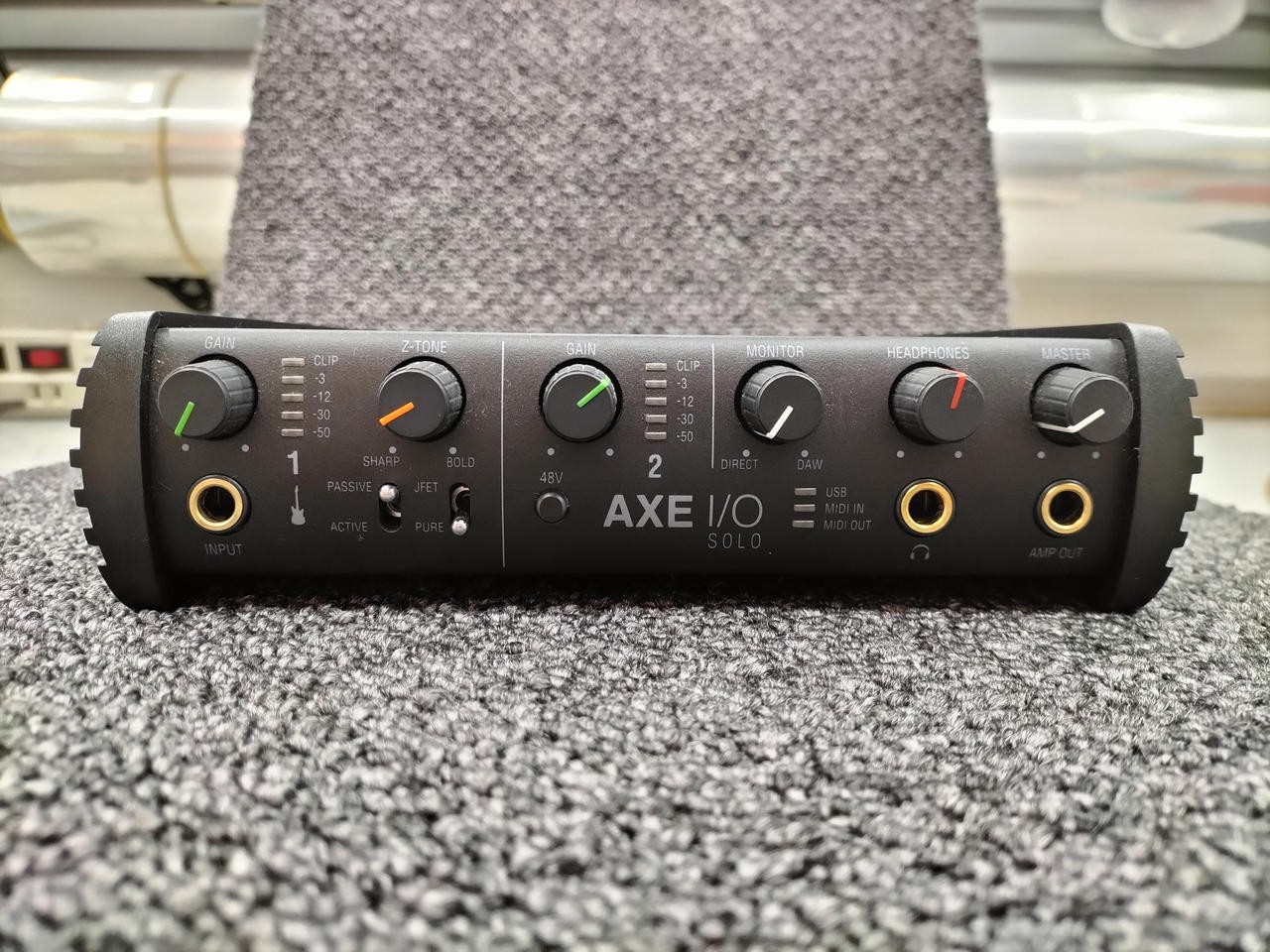 Audio Interface Ideal for Guitar Recording Model AXE I O SOLO AXE I O
