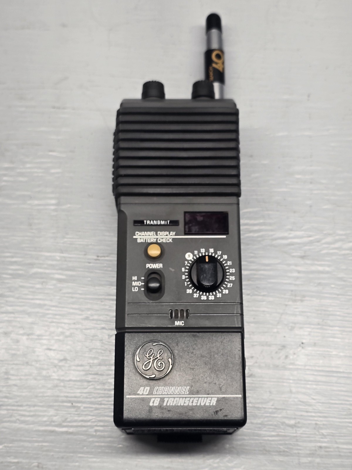 Vintage General Electric 3-5979A 40 Channel CB Transceiver Radio Black Handheld