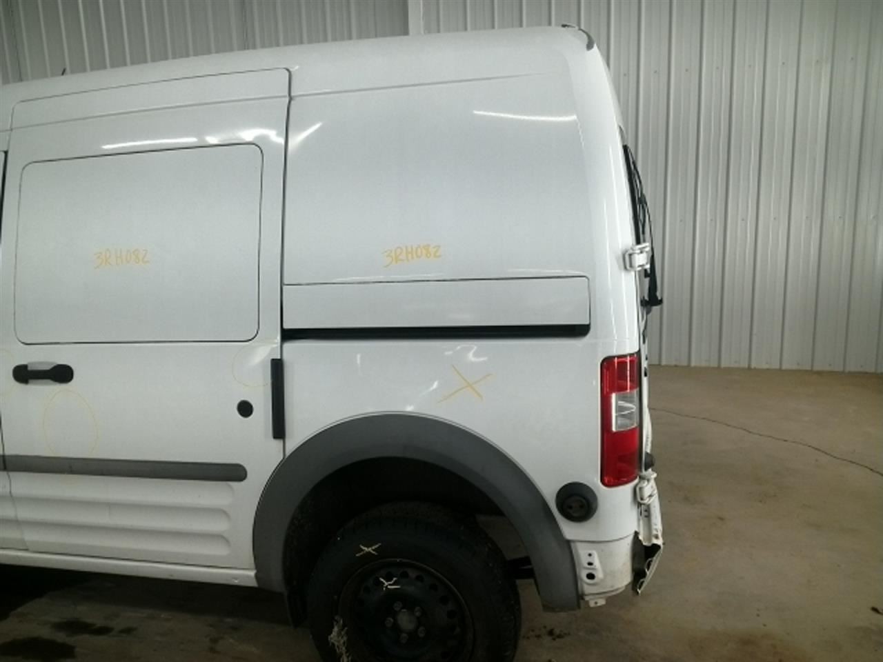 TRANSCNCT 2012 Fuse Box Cabin 104910174