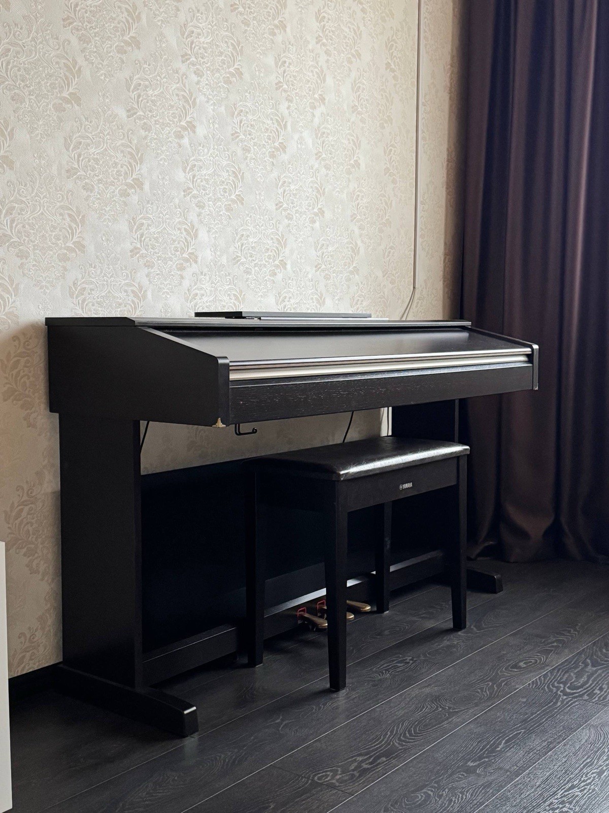 Yamaha Piano YDP-181 Arius Digital Piano