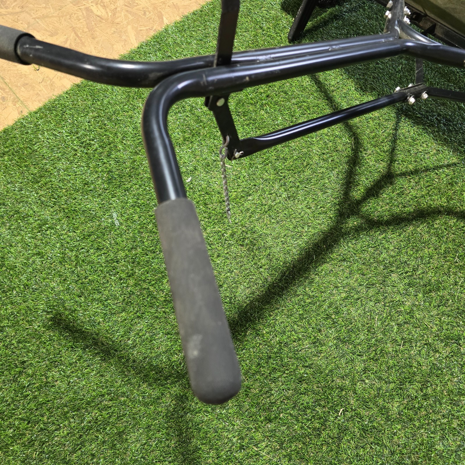 Meyer Walk Behind Hotshot-100 Drop Spreader