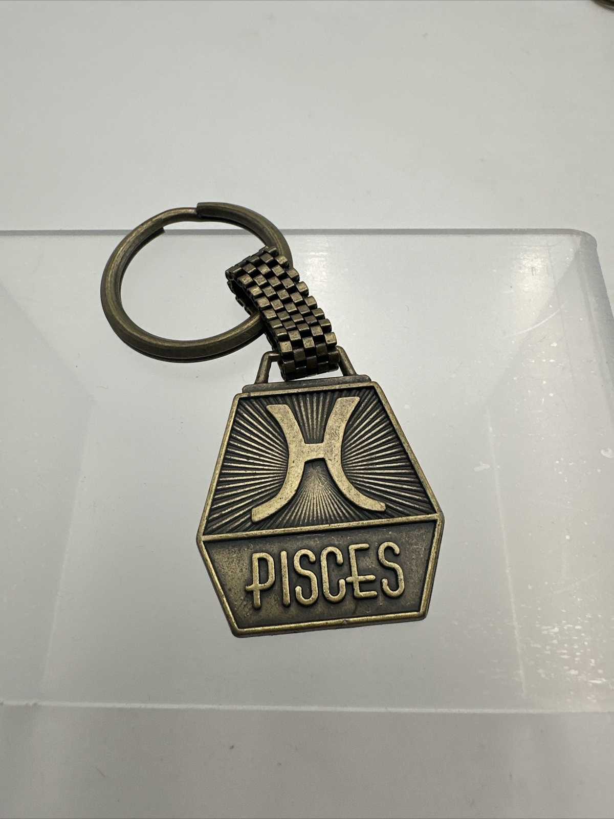 Vintage 1970 Pisces The Fish 2 Sided Metal Keychain Feb 19 Mar 20 Horoscope Fob