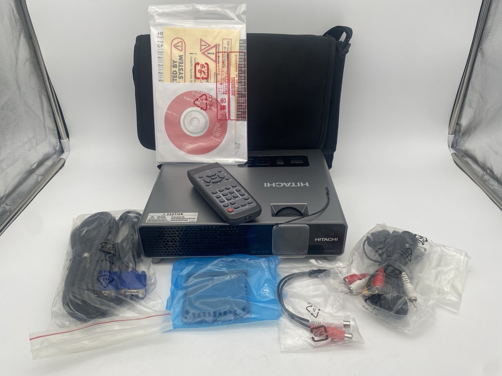 Hitachi CP-X253 3LCD XGA Projector New Open Box Remote Case Cables