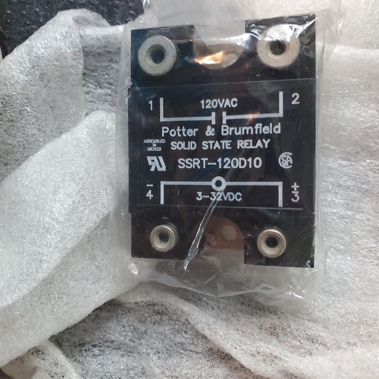 P & B SSRT- 120D10 Solid State Relay 120VAC with 3-32VDC Control NOS