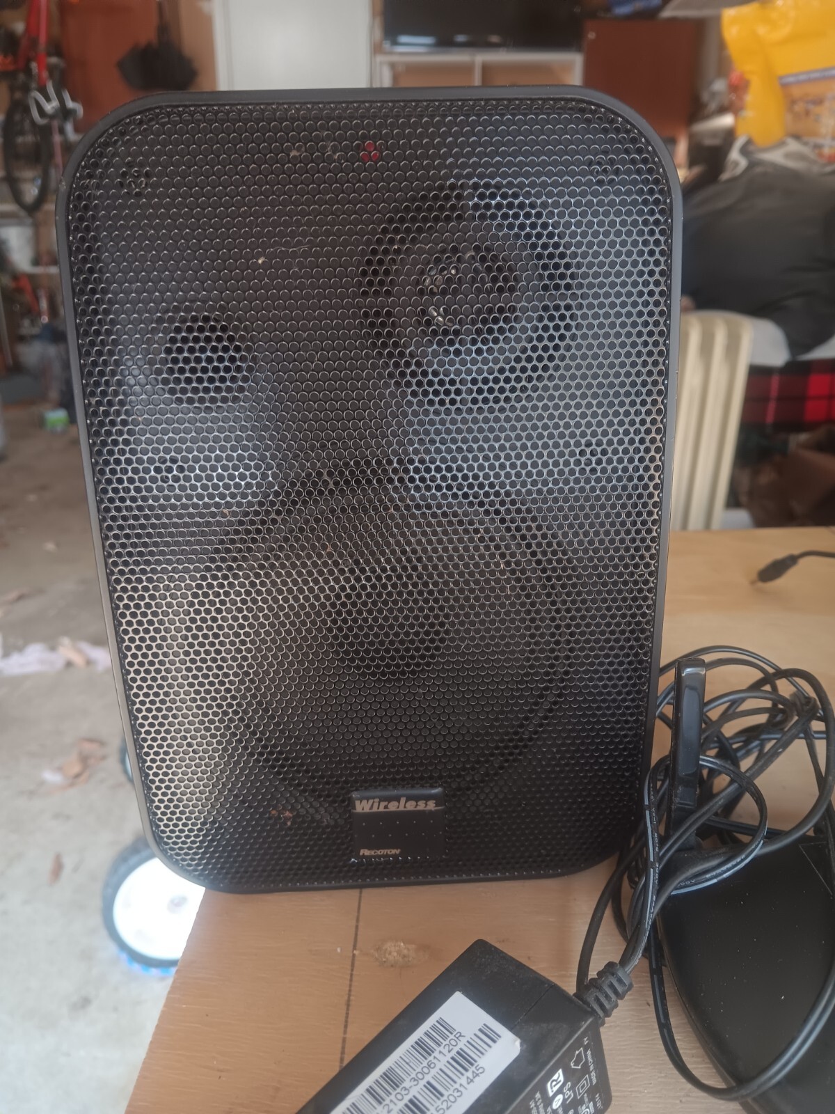 Recoton wireless speakers