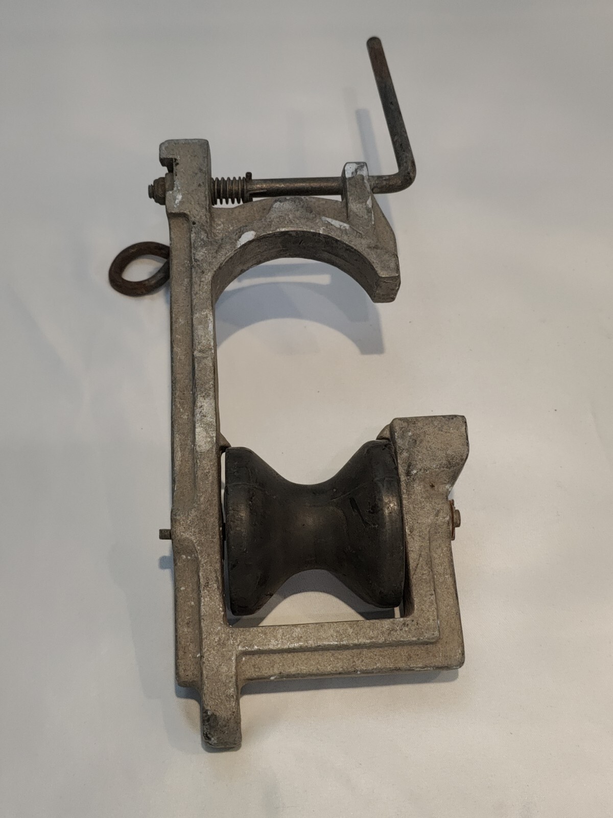 Lemco D-376A Spring Loaded Pulley Feeder Cable Roller Block