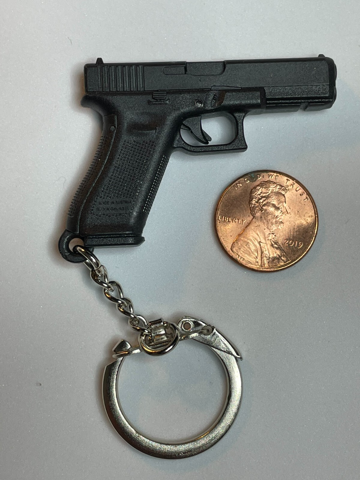 GLOCK G17 Pistol Key Ring - Miniature Molded Plastic Replica