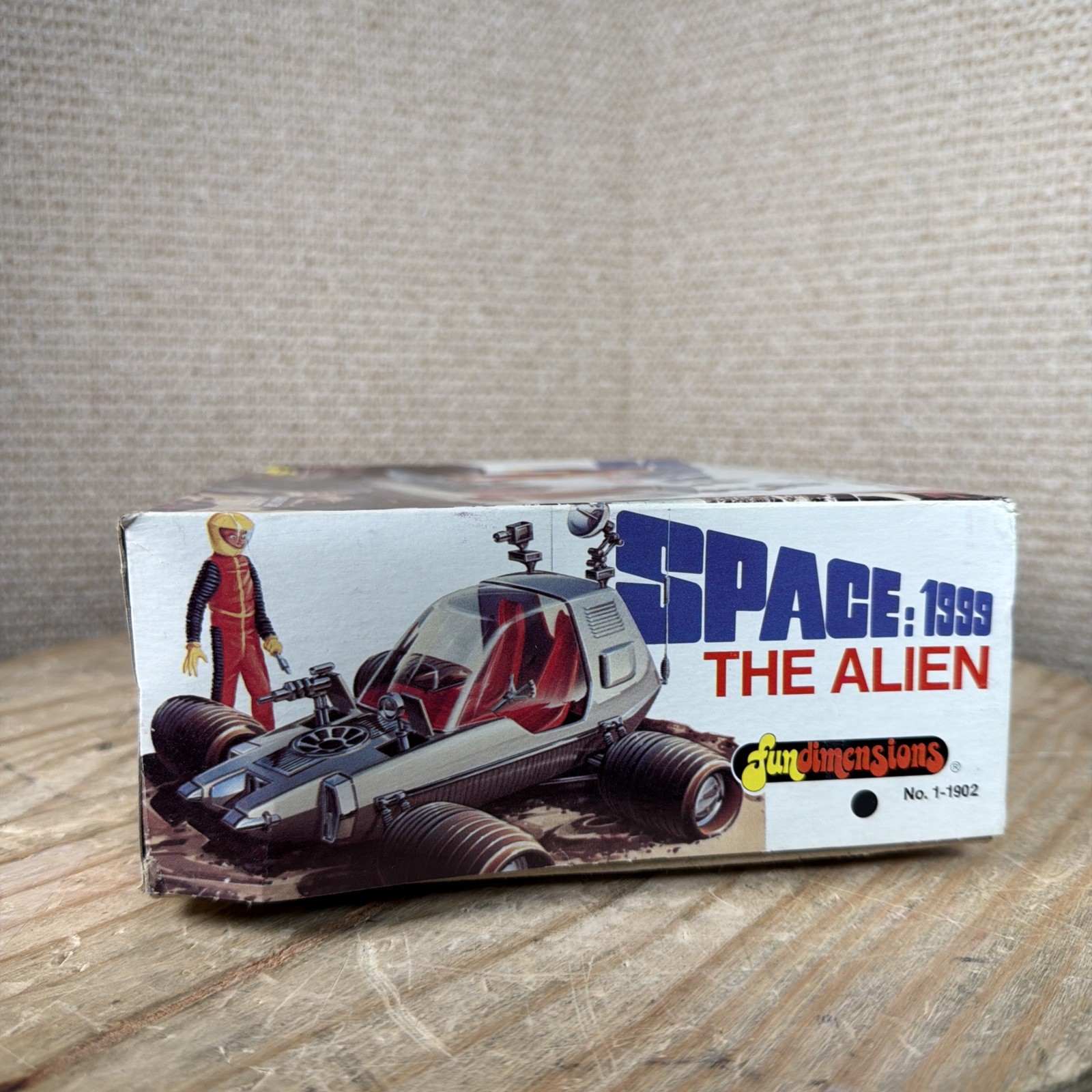 MPC Space 1999 "The Alien" Moon Rover Model Kit 1/25