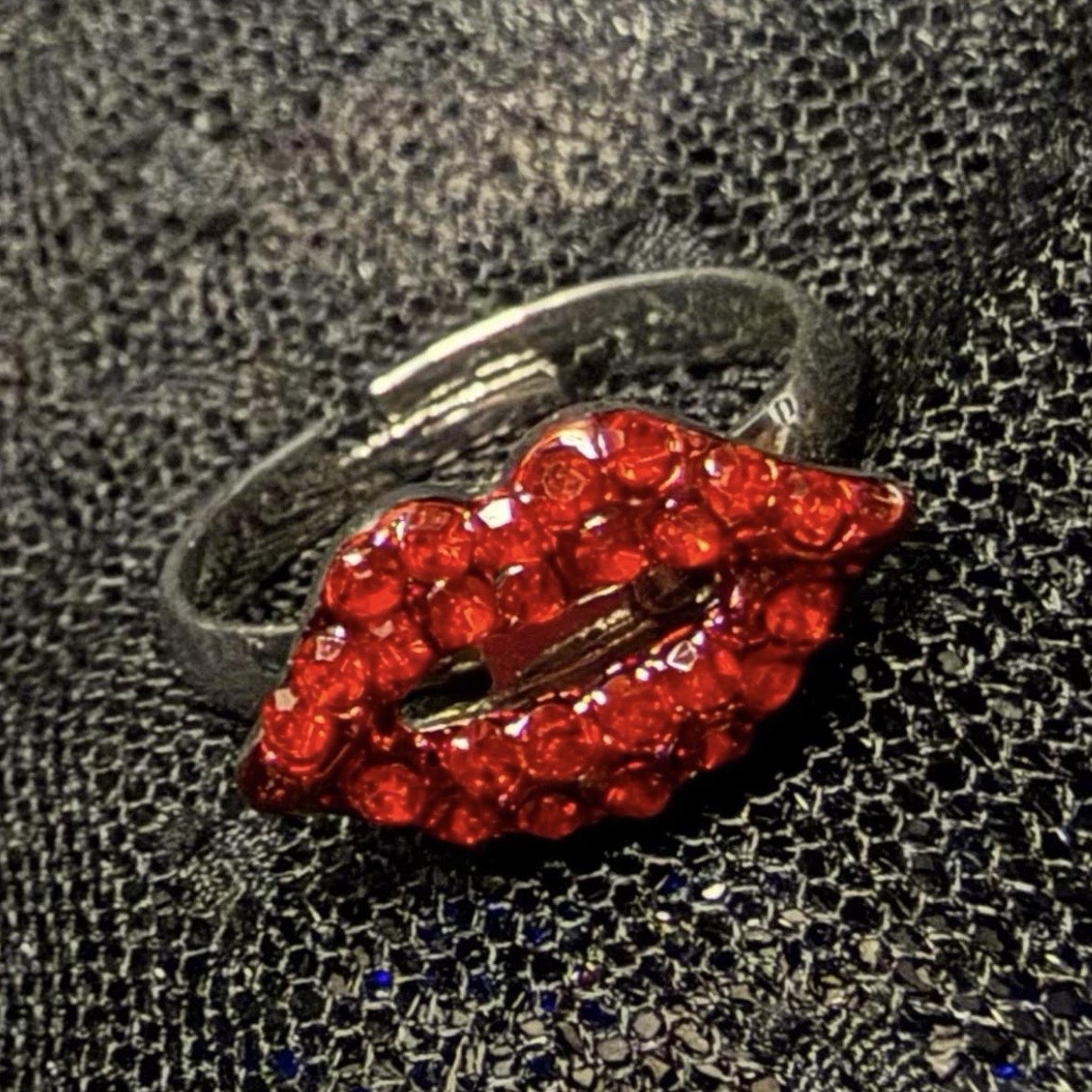Red Lips Adjustable Statement Ring