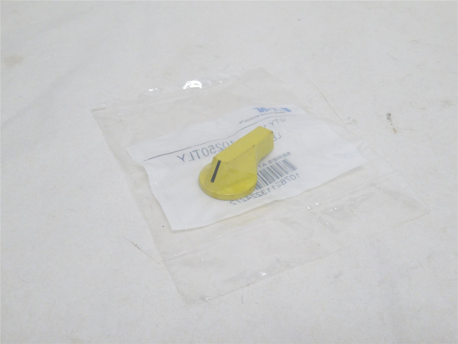 240214 New-No Box; Eaton 10250TLY Yellow Selector Switch Lever