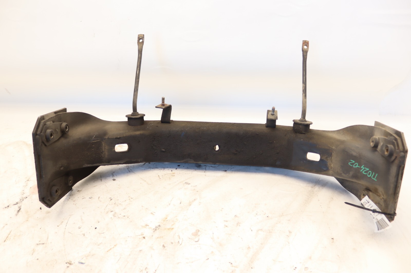 2008-2018 INTERNATIONAL DURASTAR 4300 ENGINE MOUNT SUPPORT BRACKET FRAME OEM