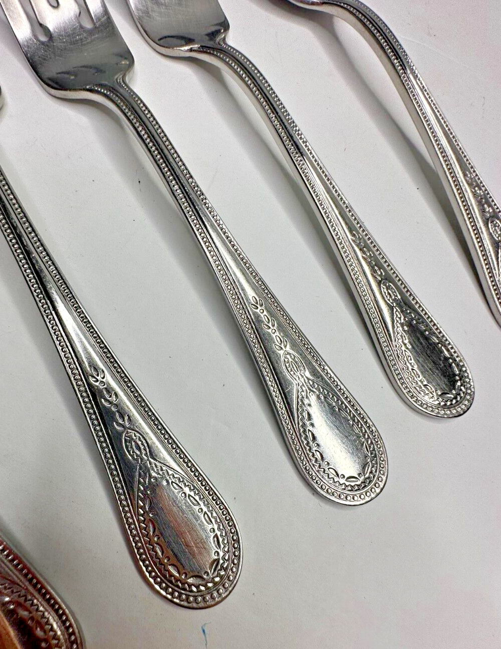 Wallace CONTINENTAL BATEMAN 18/10 Stainless Flatware 12 pc set Fork Spoon Knife