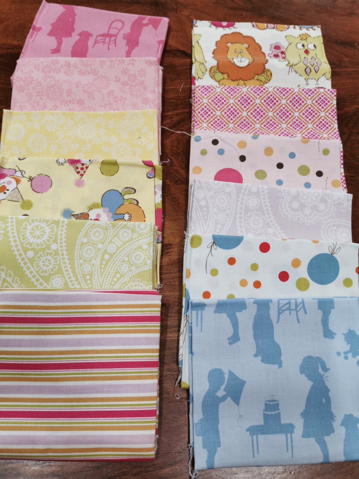 Fat Quarter Bundle: MacKenzie Collection by Anna Griffin