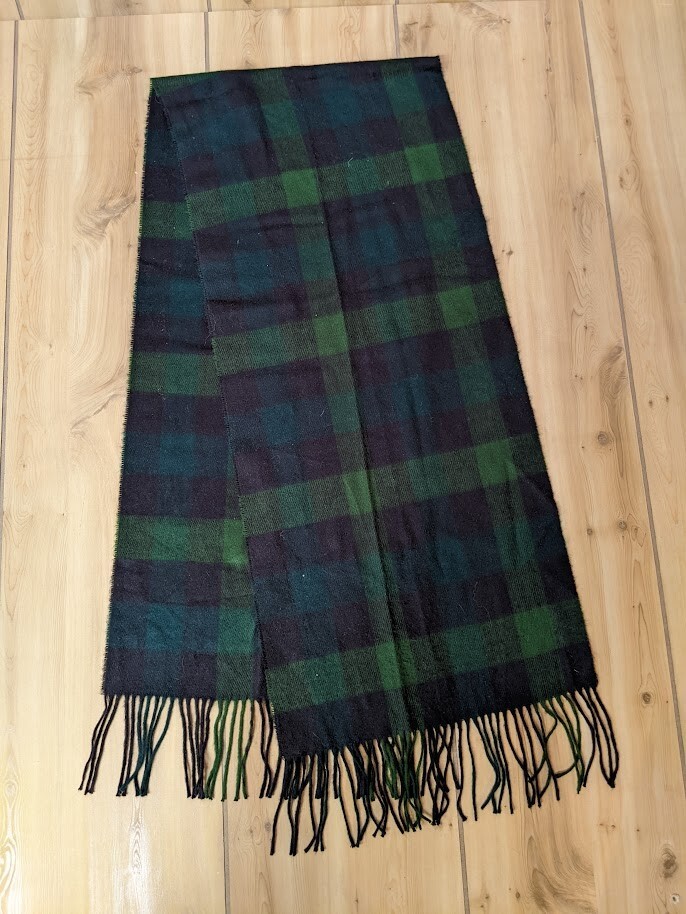 Cashme Green Buffalo Plaid Scarf Made in Italy 100% Acrylic 11.5" x 49"
