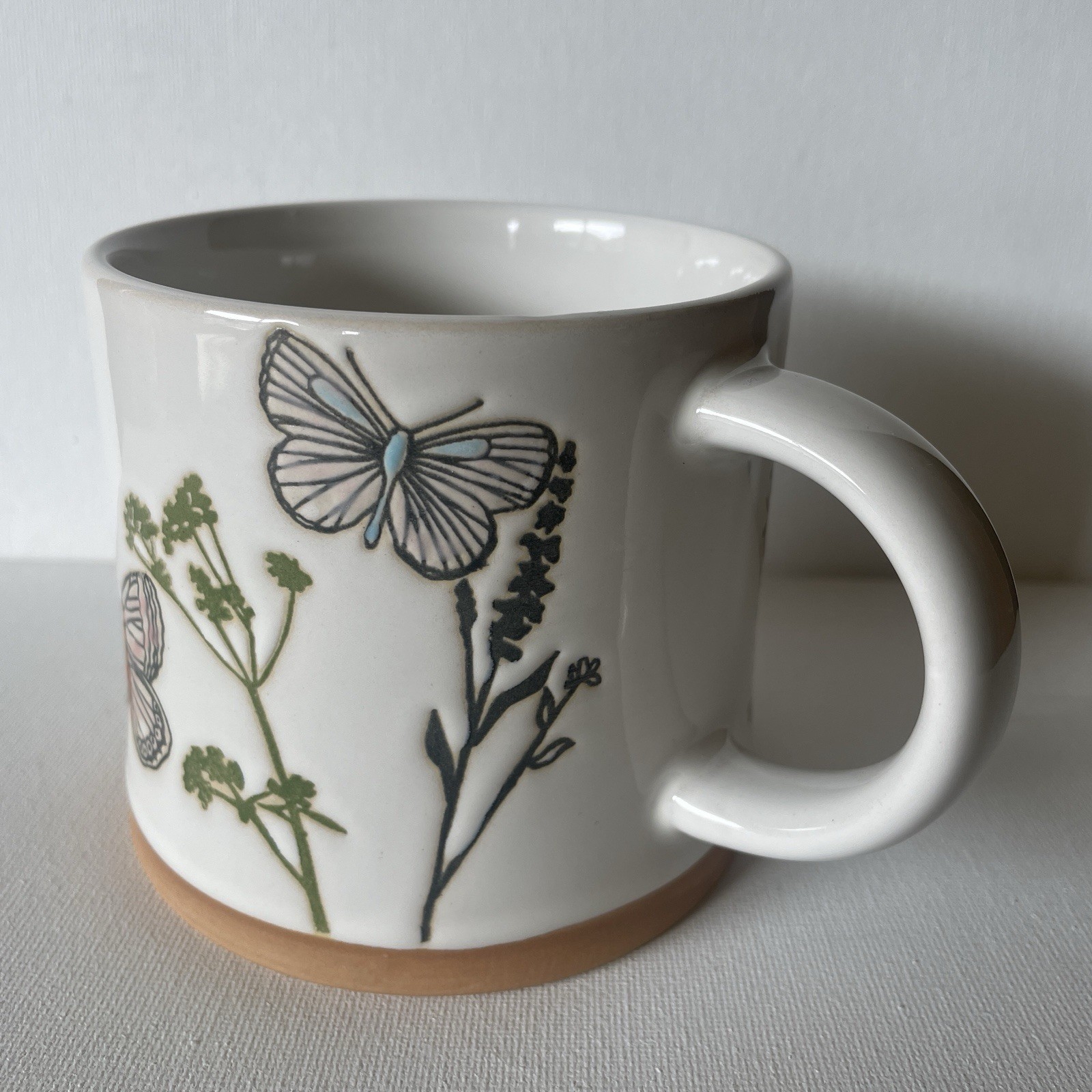 Spectrum Designz “Chandler Moth” Ceramic Coffee Tea Mug 17 OZ