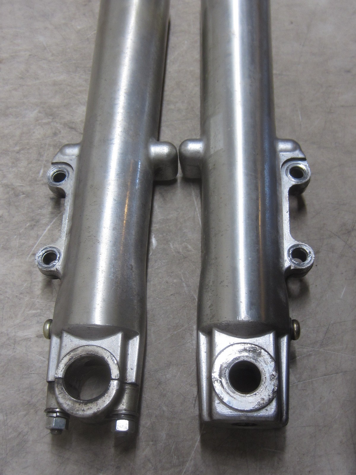 Harley '00-'13 Touring lower legs, 46498-00A, 46496-00A, good shape, used #4485