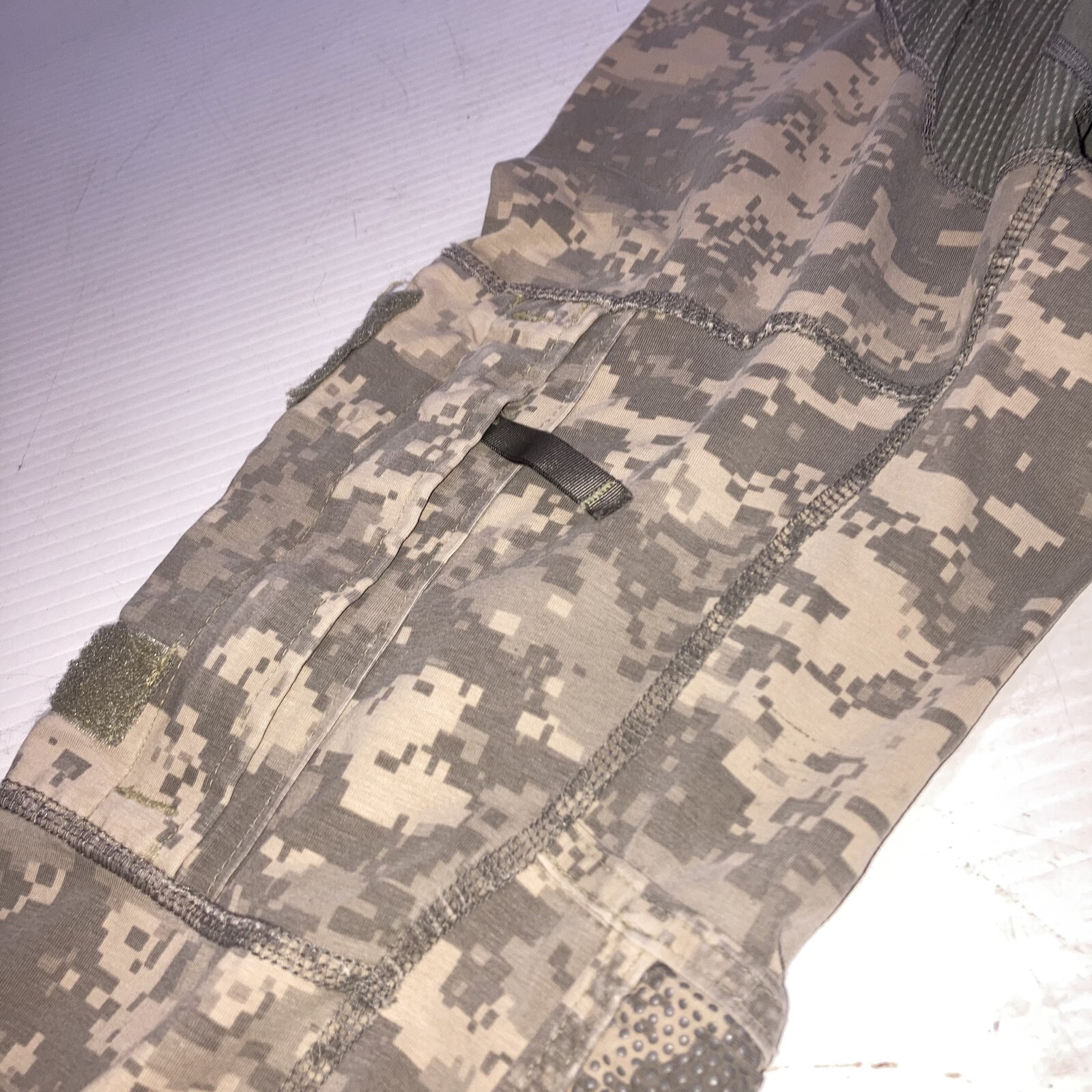 Massif US Army Combat Shirt Long Sleeve Digital Camo Sz M