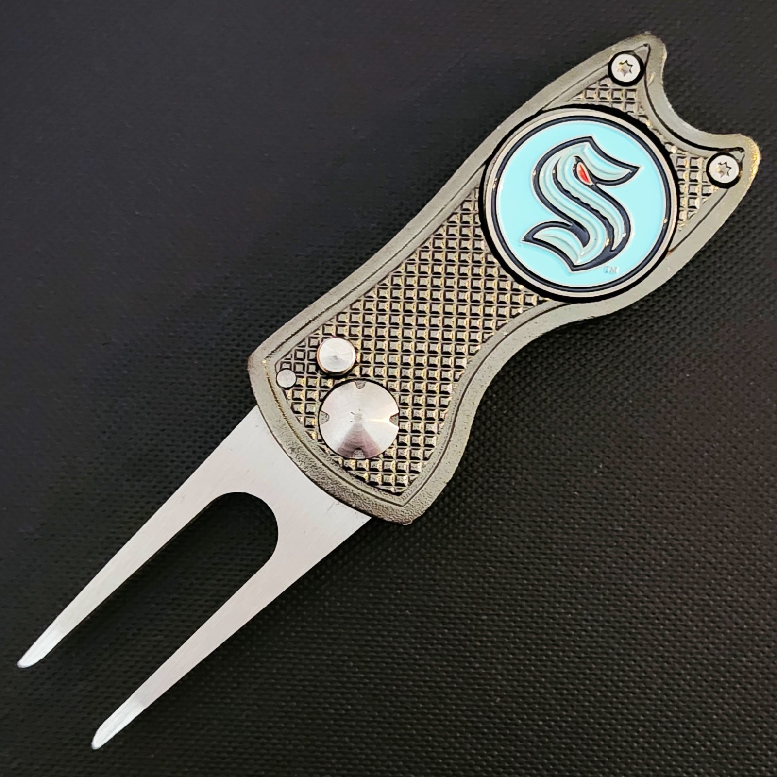 NHL Seattle Kraken Switchblade Divot Repair Tool With 2-Sided Golf Ball Marker