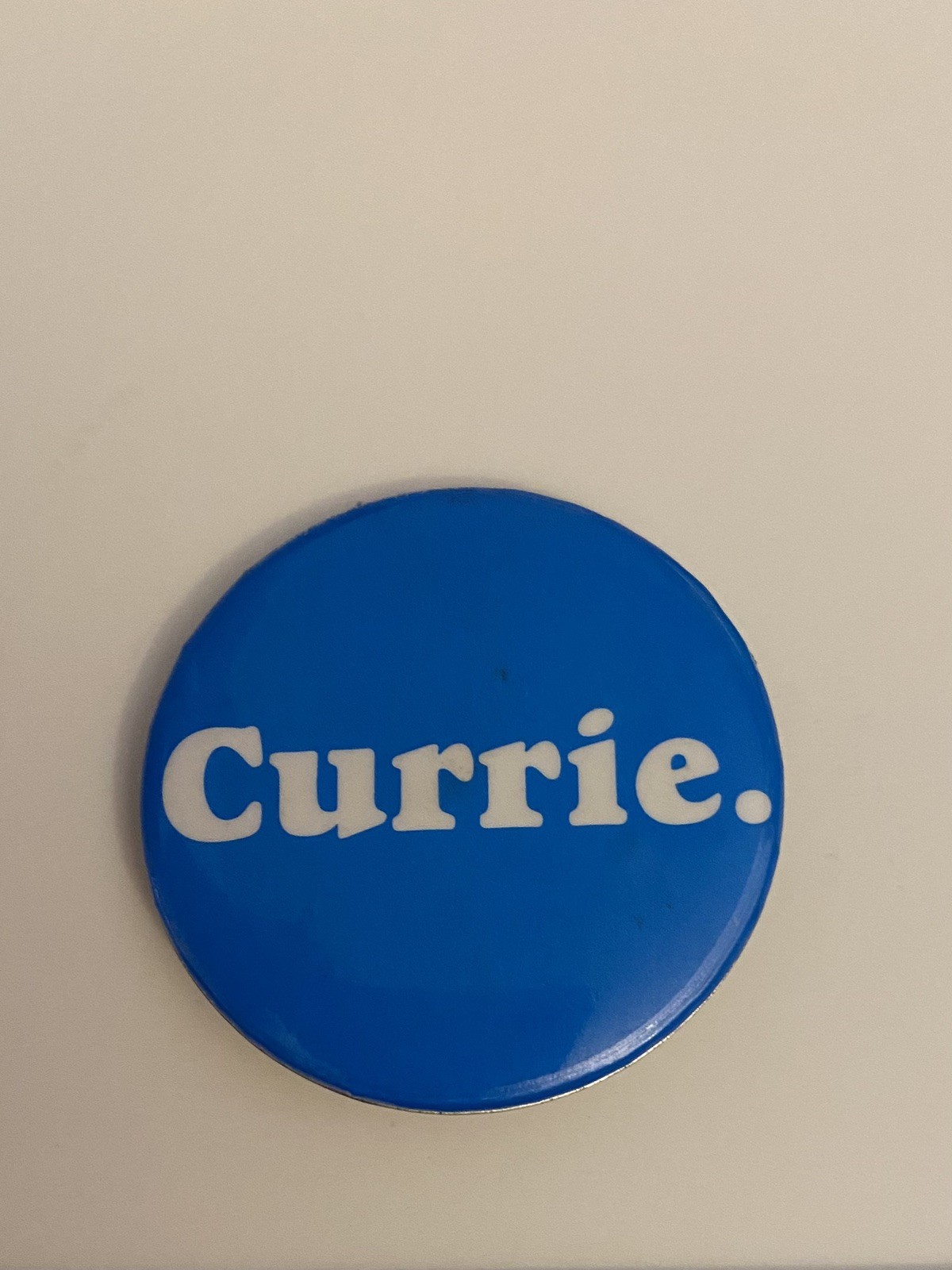 Currie. Pin Back Button P119