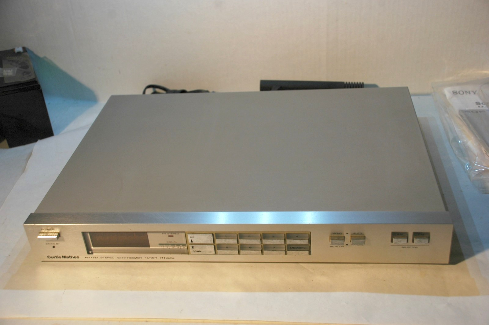 Curtis Mathes Quartz Synthesizer AM/FM Stereo Tuner HT330 - Checked       (M3)