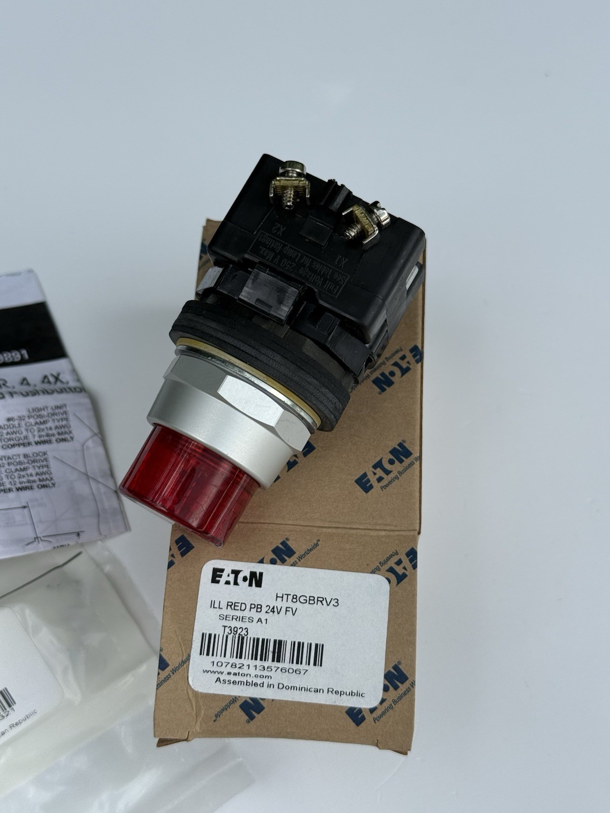 Eaton HT8GBRV3 Illuminated Red Push Button 24V - New