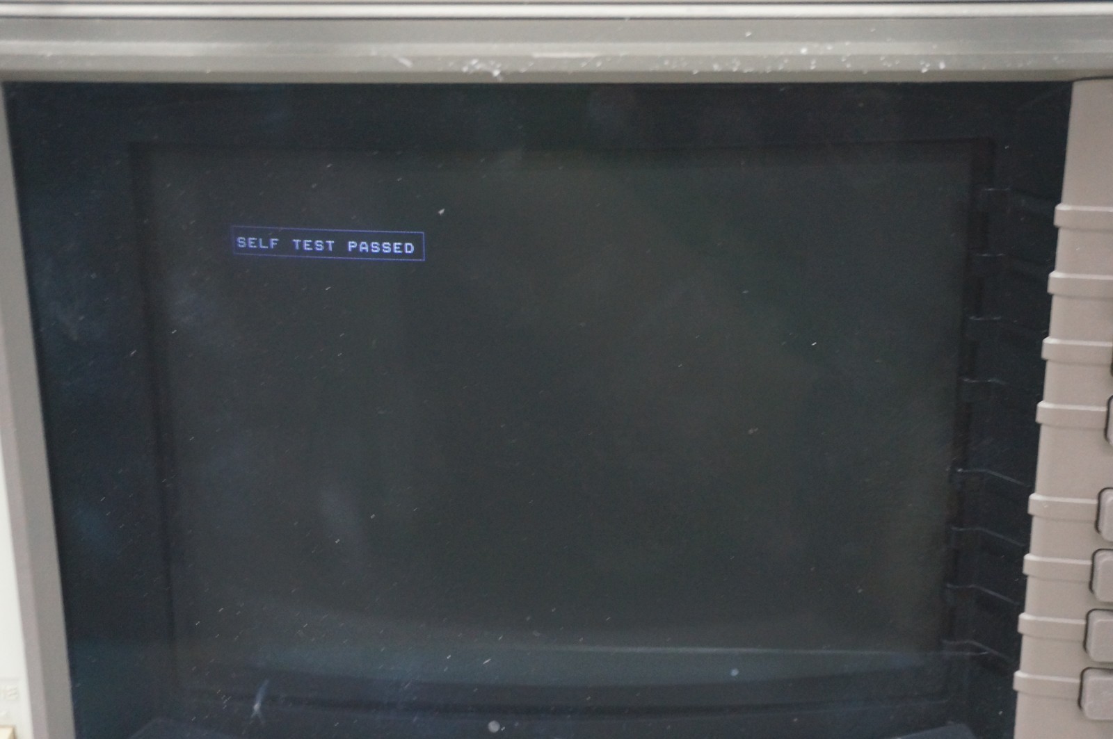 Hewlett Packard - 8753D - Network Analyzer with 87511A S-Parameter Test Set