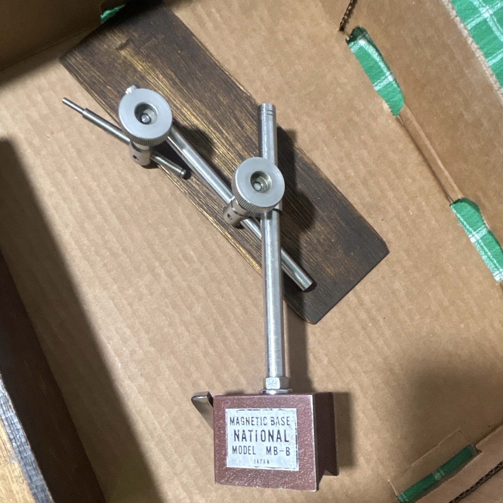 National Magnetic Base Indicator Holder, Adjustable Arm, Model MB-B