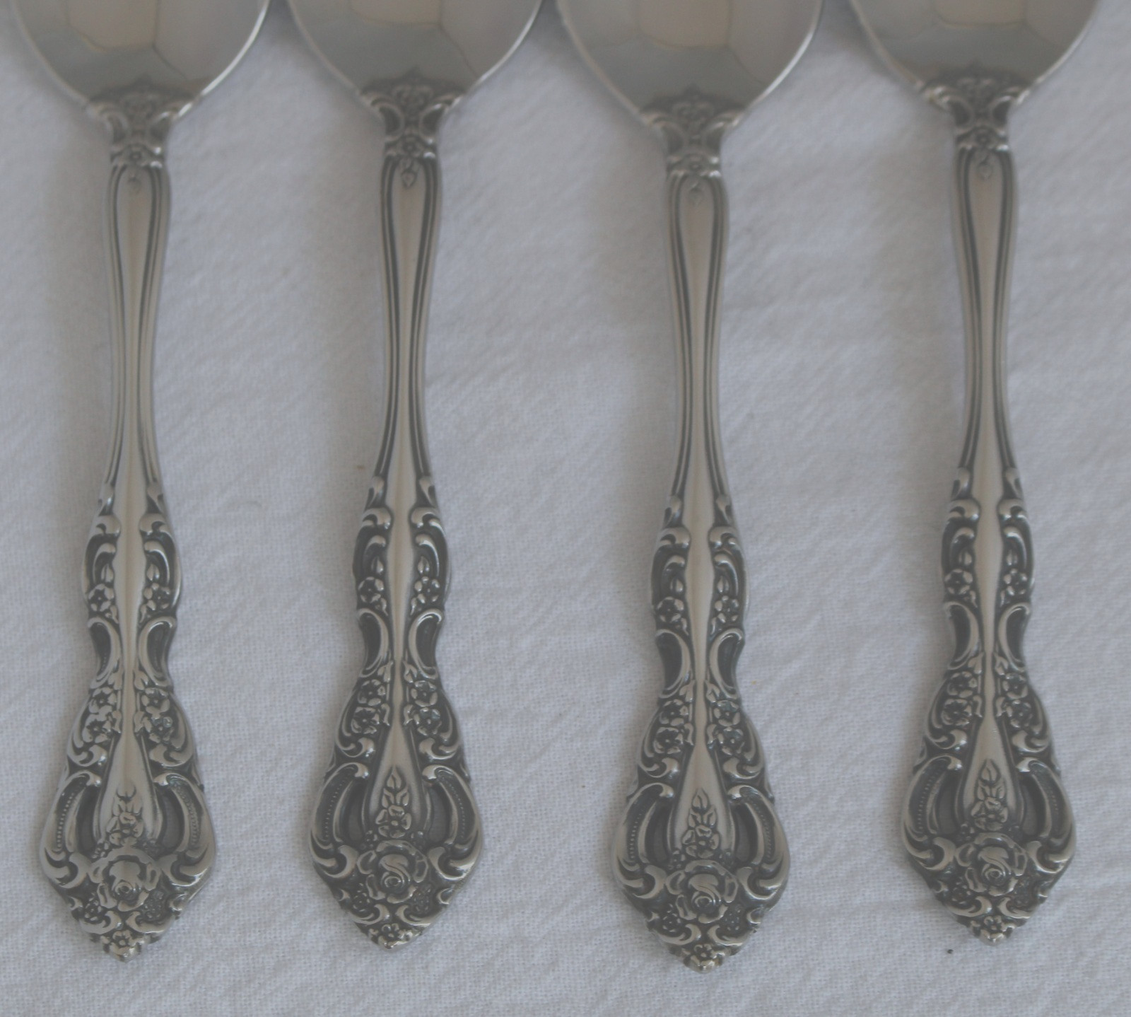 4 Oneida Stainless Cube Michelangelo TEASPOONS