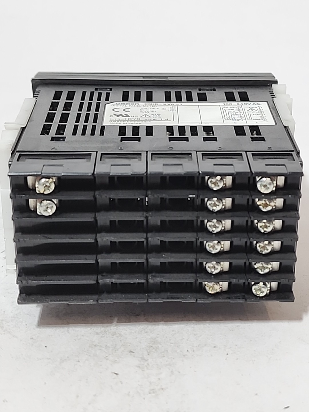 Omron K3HB-XVA-1 Digital Panel Meter 100-240VAC Process Indicator