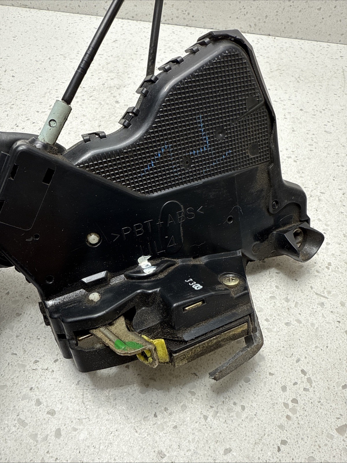 03-08 TOYOTA COROLLA Driver SIDE FRONT DOOR LOCK ACTUATOR ASSEMBLY