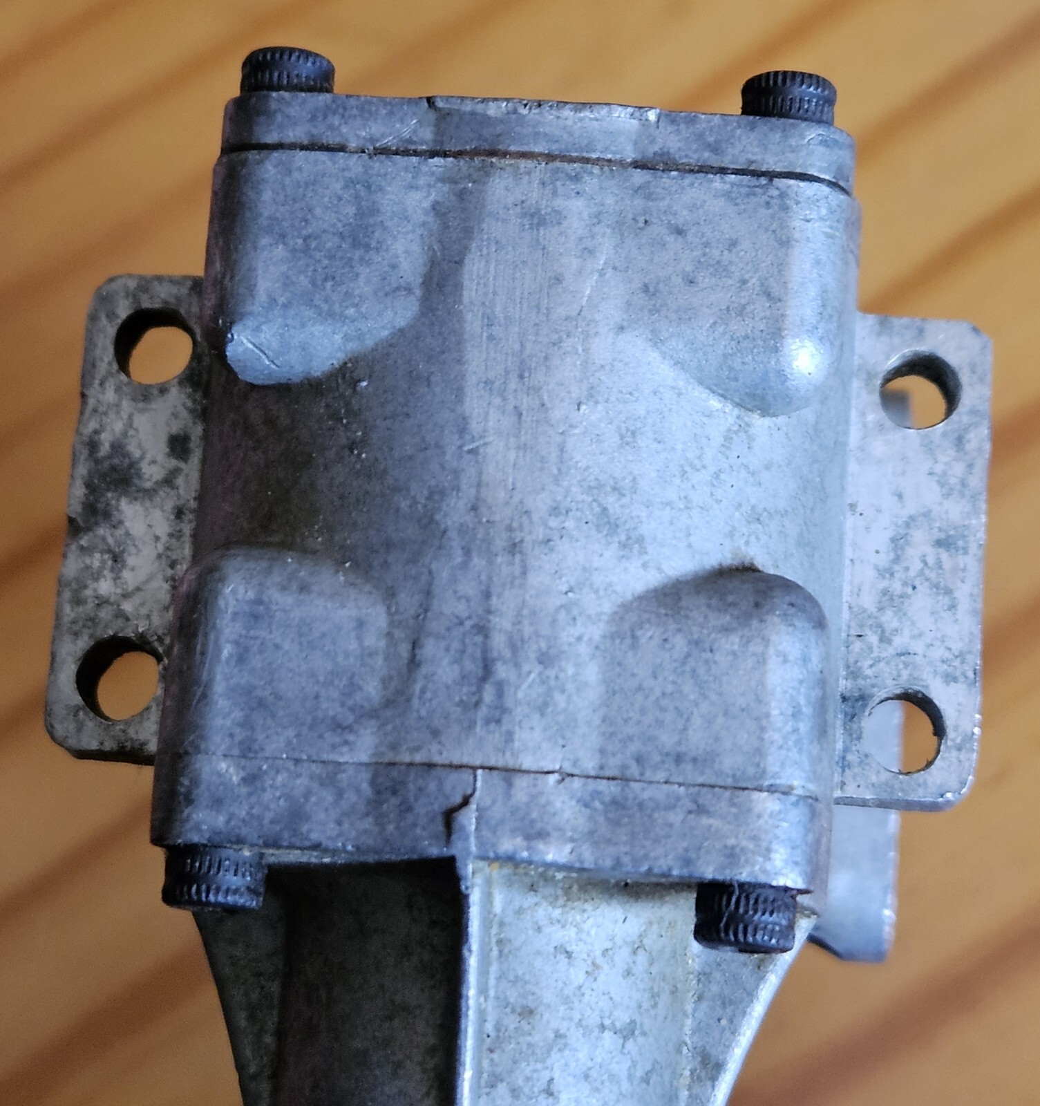 VINTAGE K&B 40 RC CL SEIZED ENGINE WITH BOX FROM ANOTHER MODEL AS IS GS18