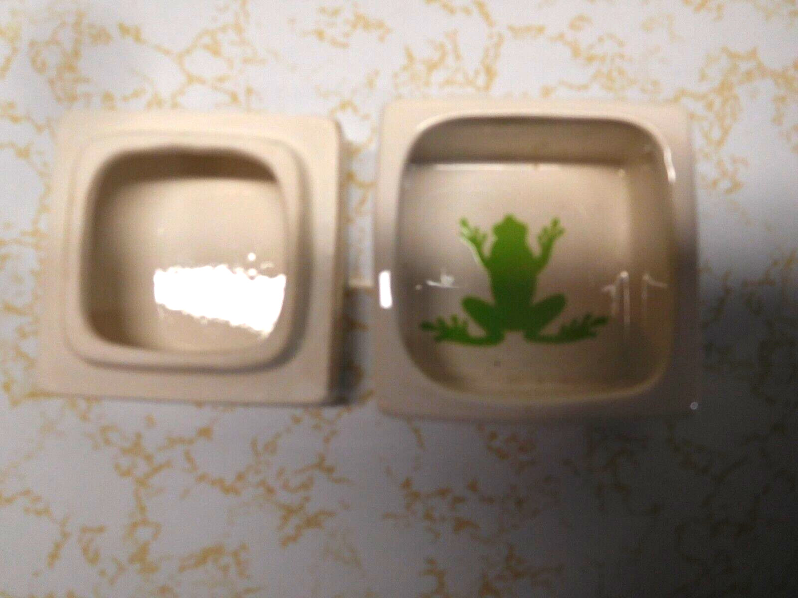 2 inch Nancy Lopez Ceramic Box with Lid & Frogs on Lid & Inside