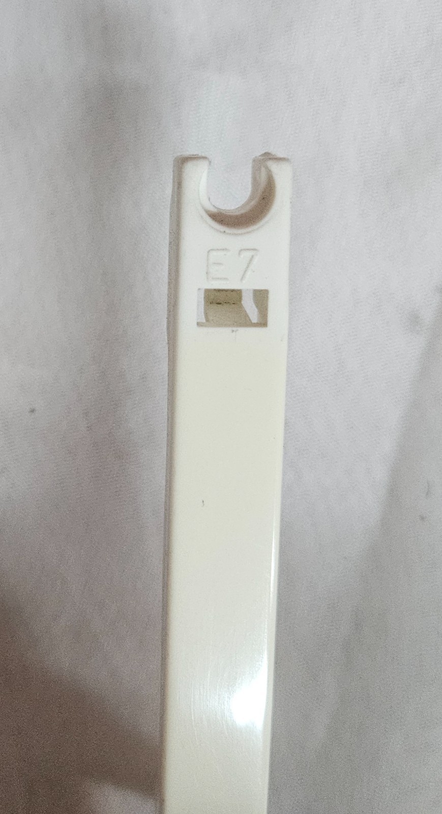 ROLAND KR-75 Keyboard White E7 Replacement KEY