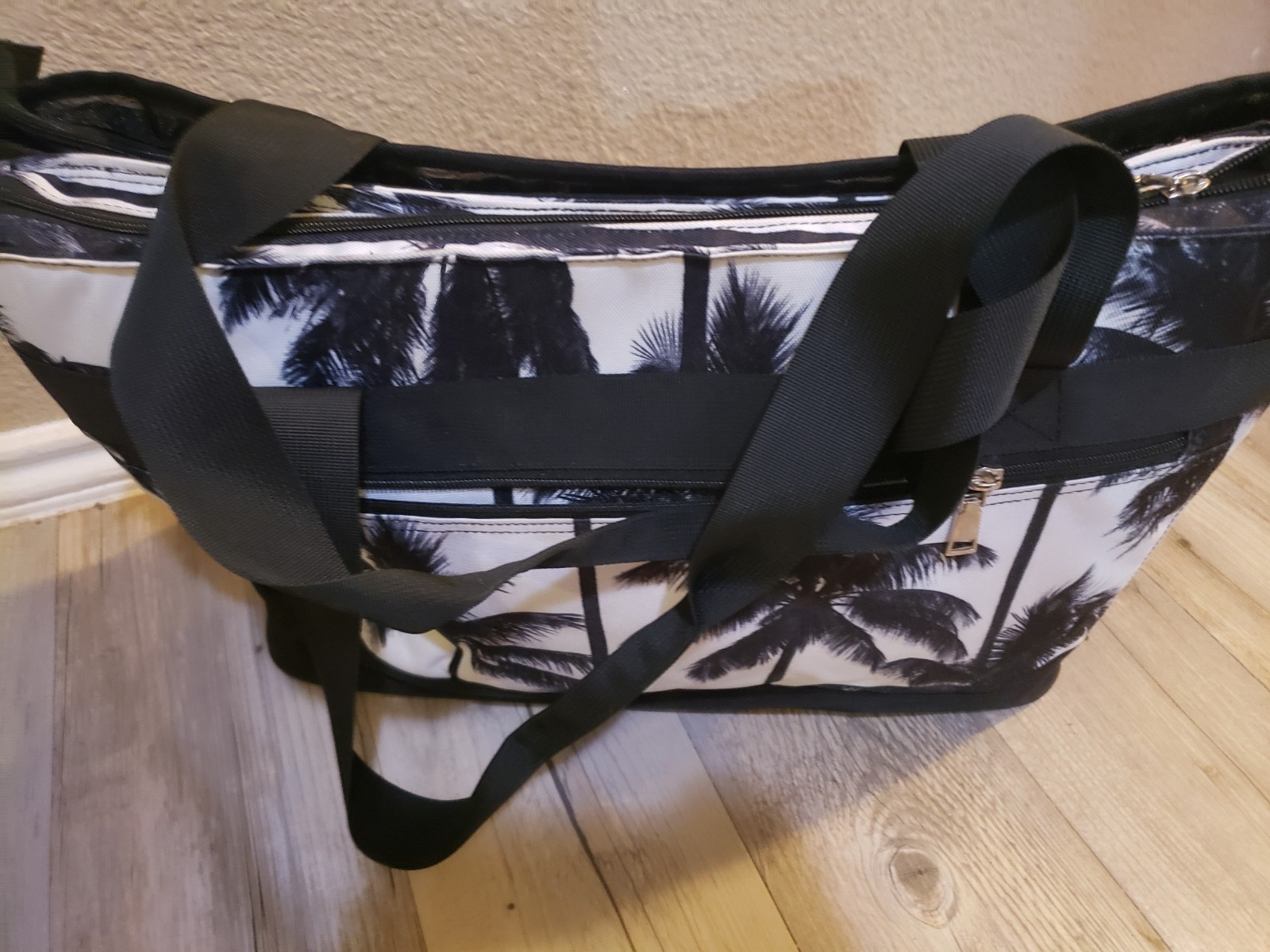 Palm Tree Print Cooler Beach Bag Large Zipper Closer