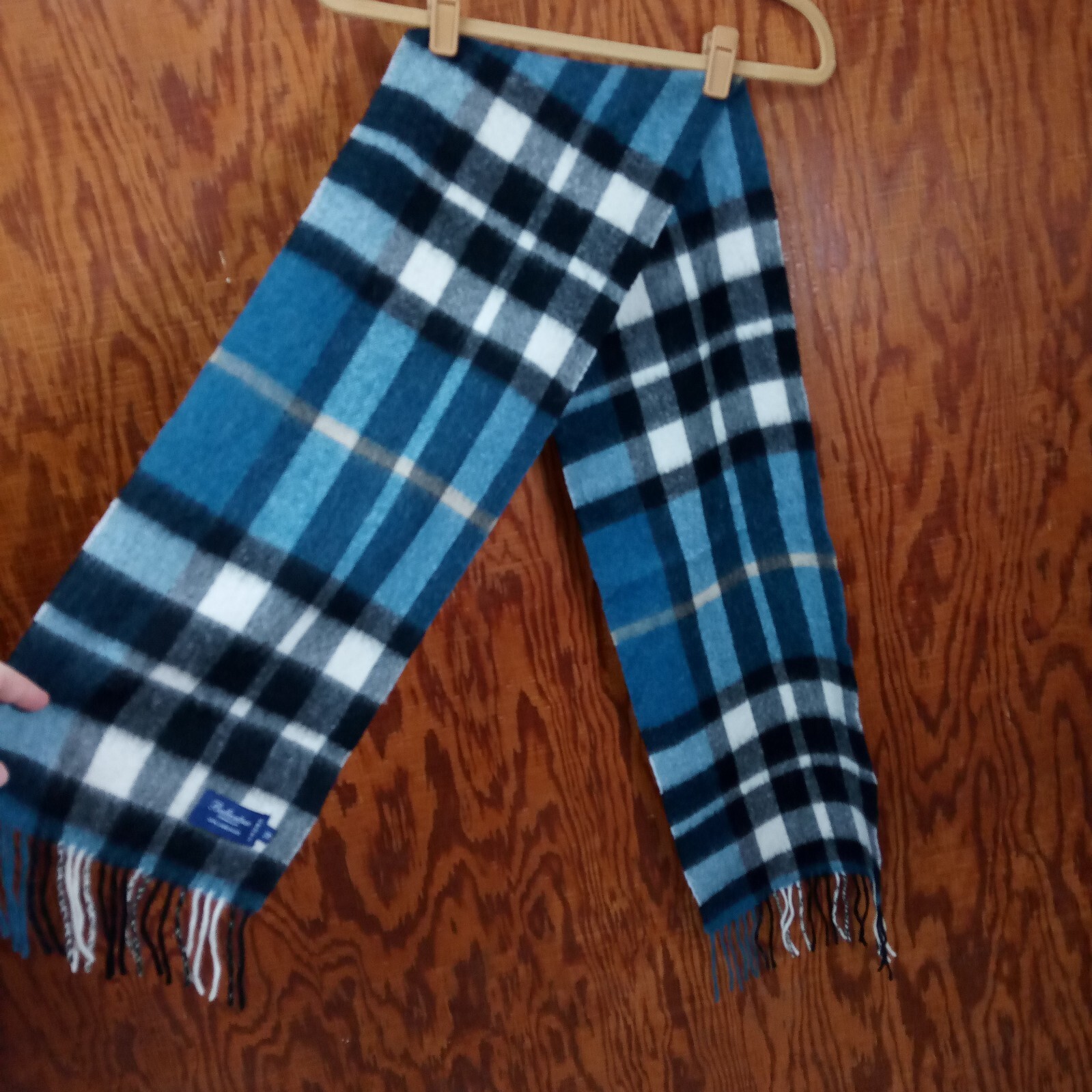 Ballantrae Edinburgh Men’s Scarf Blue / Black Plaid Lambswool One Size