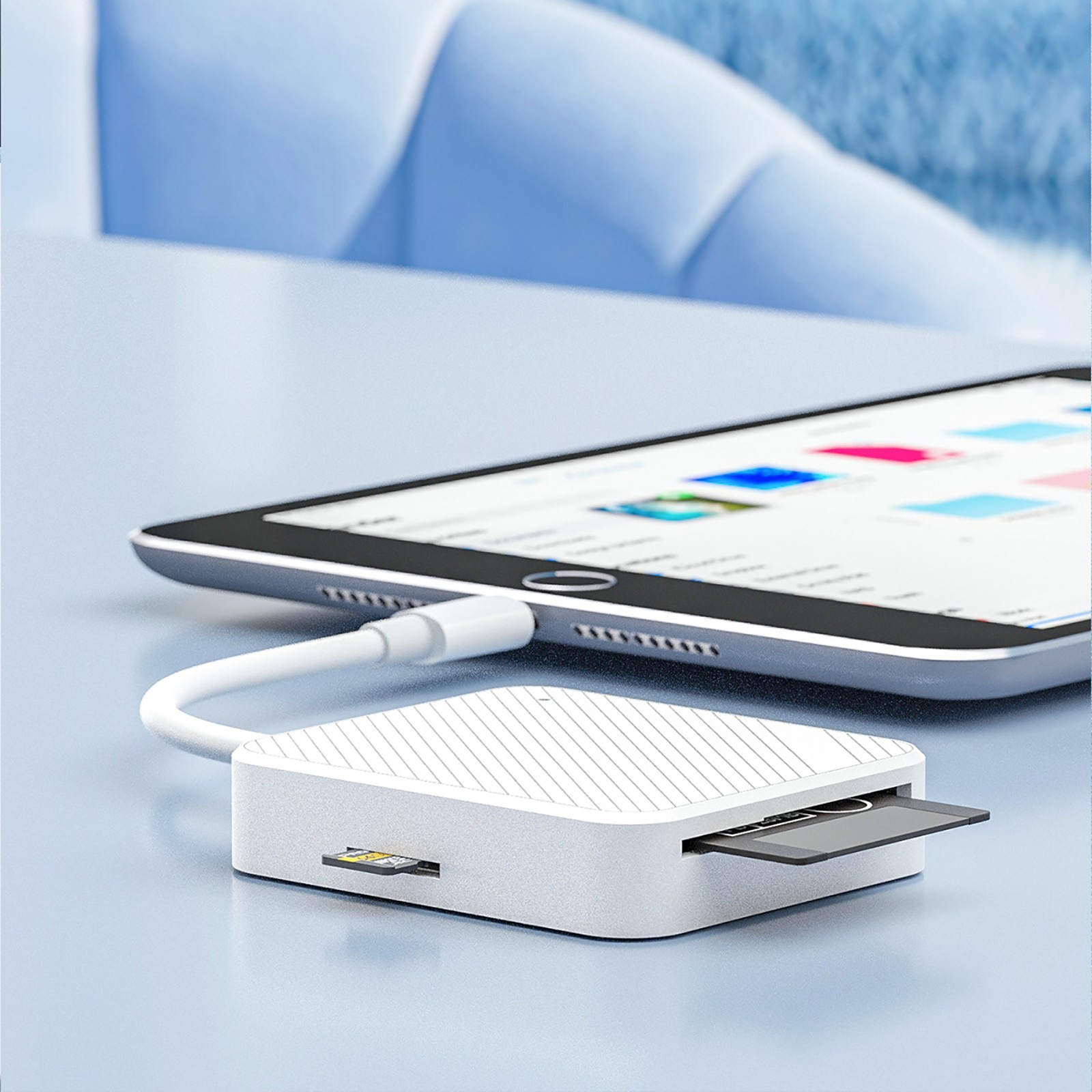 USB-C M2 SD SM XD Card Reader Compact Flash Reader 4-Slot Memory Card Adapter
