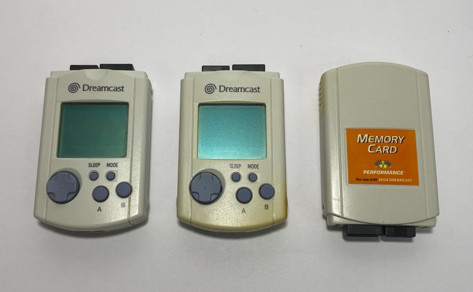 2 OEM Sega Dreamcast VMU Memory Units HKT-7000 & 1 Memory Card - Tested