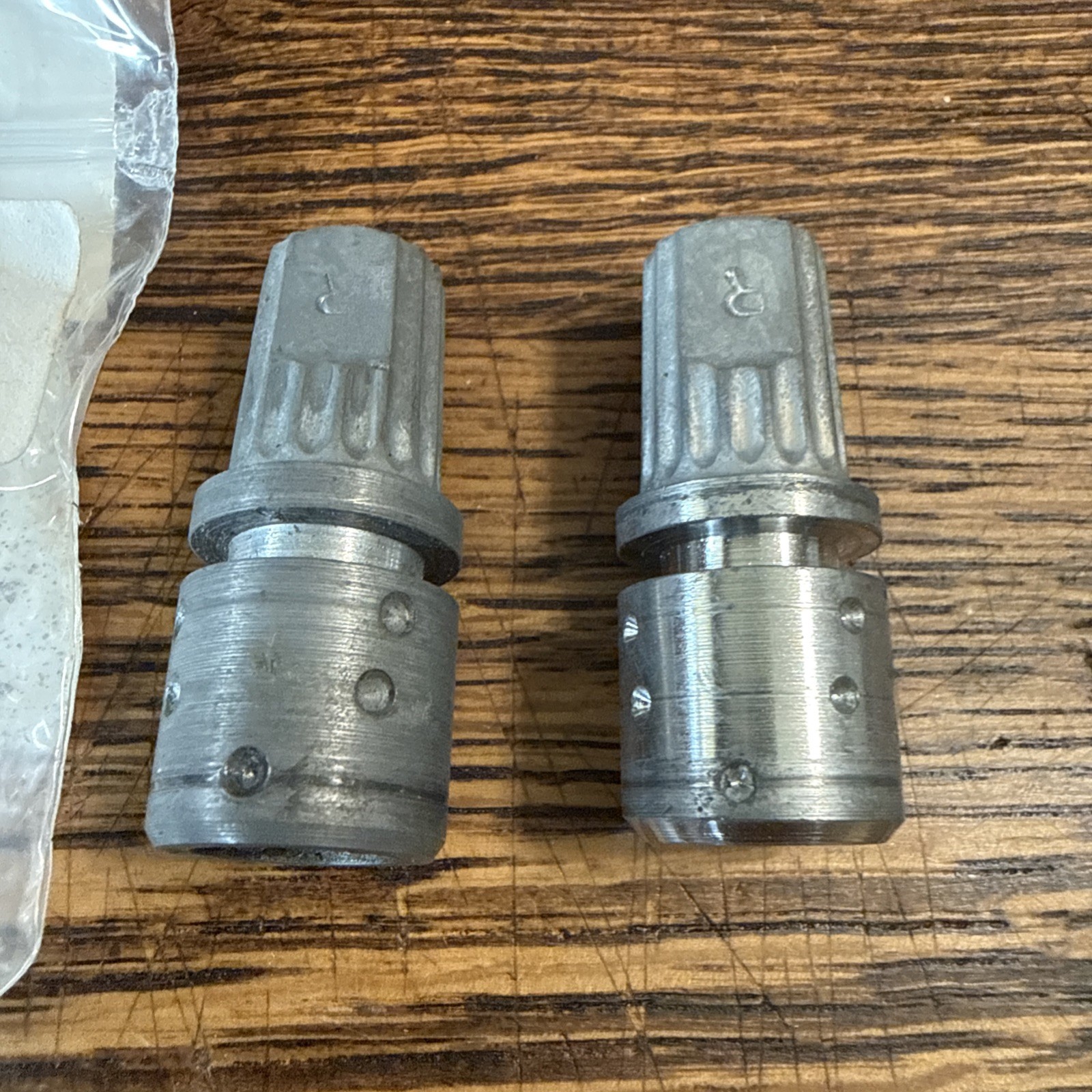 Bitzenburger Right Nock Receiver #3002 Arrow Fletching Making Pair Of