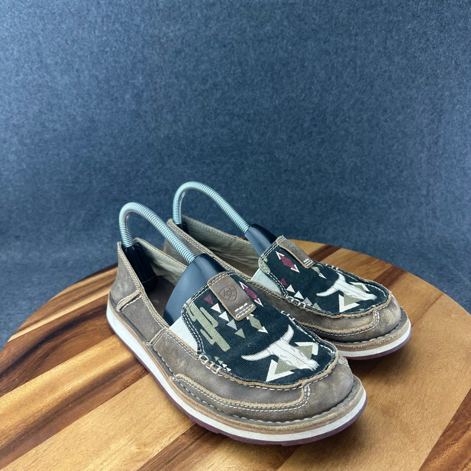 Ariat Cruise Womens 8.5B Brown Leather Southwestern Steer Skull Slip On Loafers