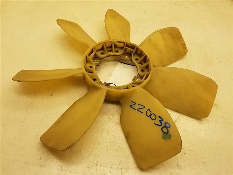 00 01 02 TOYOTA TUNDRA 4.7L 8CYL RADIATOR COOLING FAN ASSEMBLY 1636150050