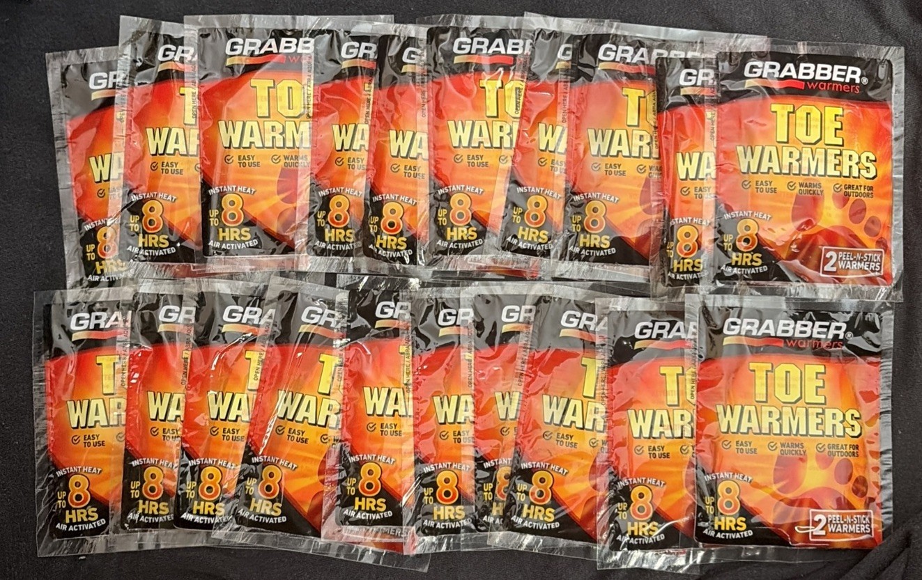 Lot of 40 Grabber Toe Warmers (20pairs) 8 Hrs Peel-n-Stik TSA Exp 02/2029