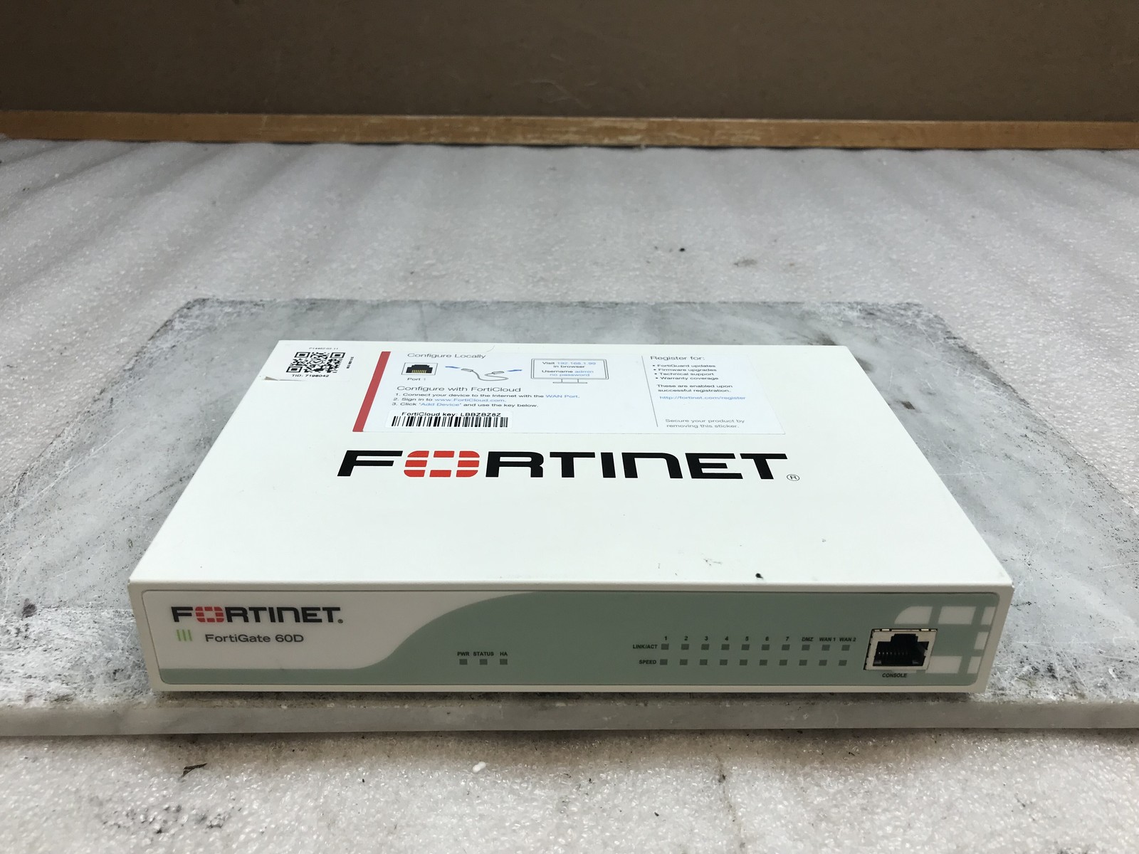 Fortinet Fortigate-60D FG-60D Firewall Security Appliance 12Vdc 2.5a