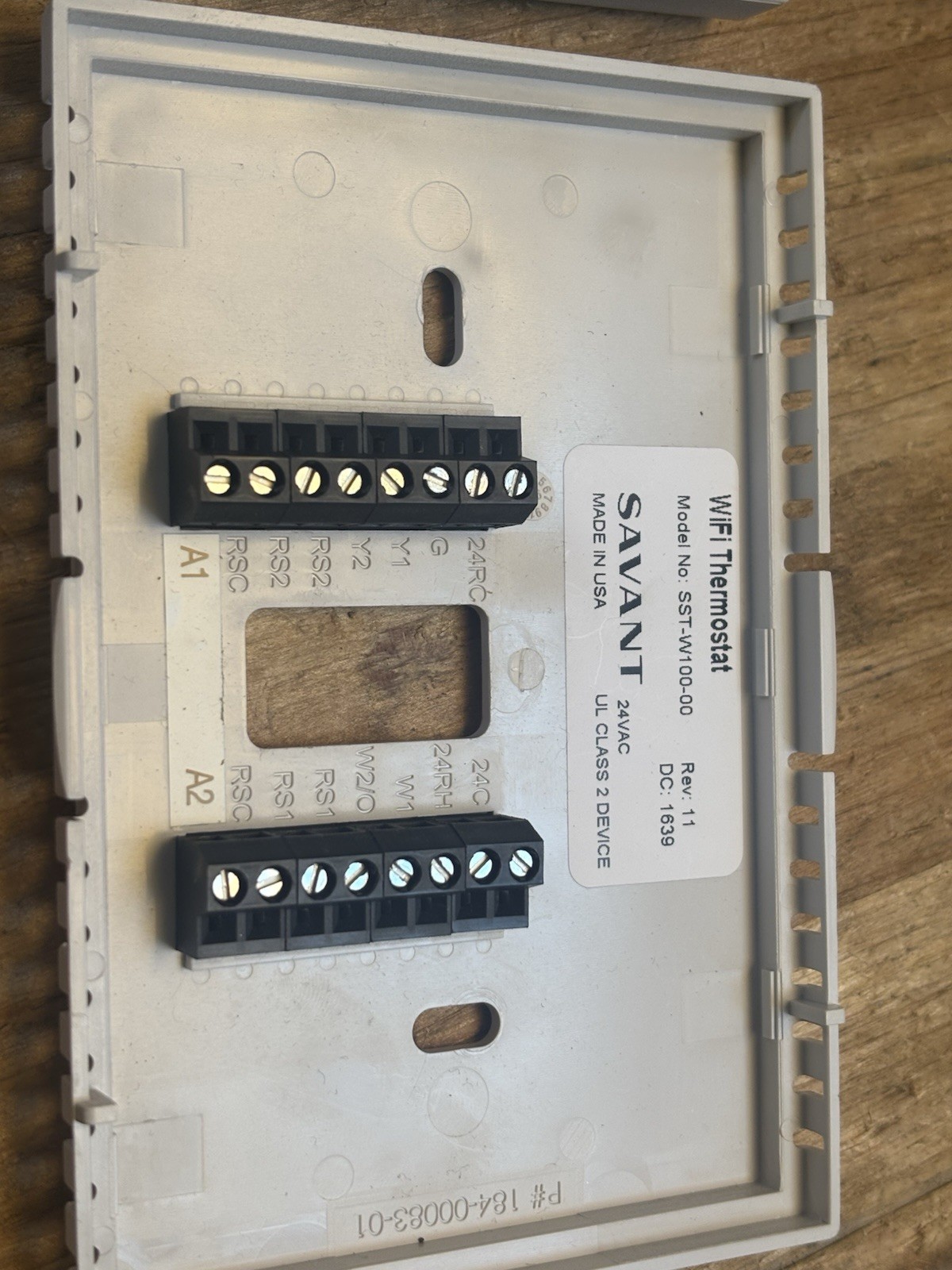 Savant Model SST-W100-00 Thermostat (White)