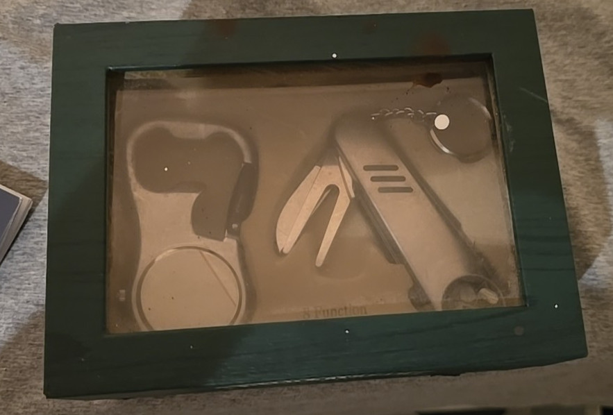 Field & Stream Men's Watch and 8-Function Golf Tool gift set box damaged