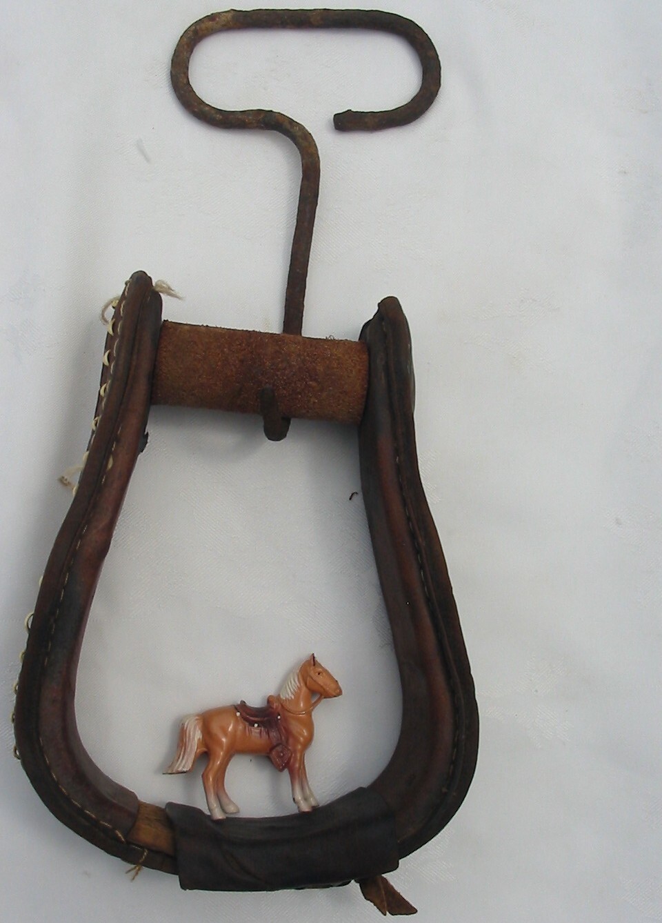 Vtg Wood Leather Horse Saddle Stirrup Lead Toy Japan Horse Rusty Barn Hay Hook