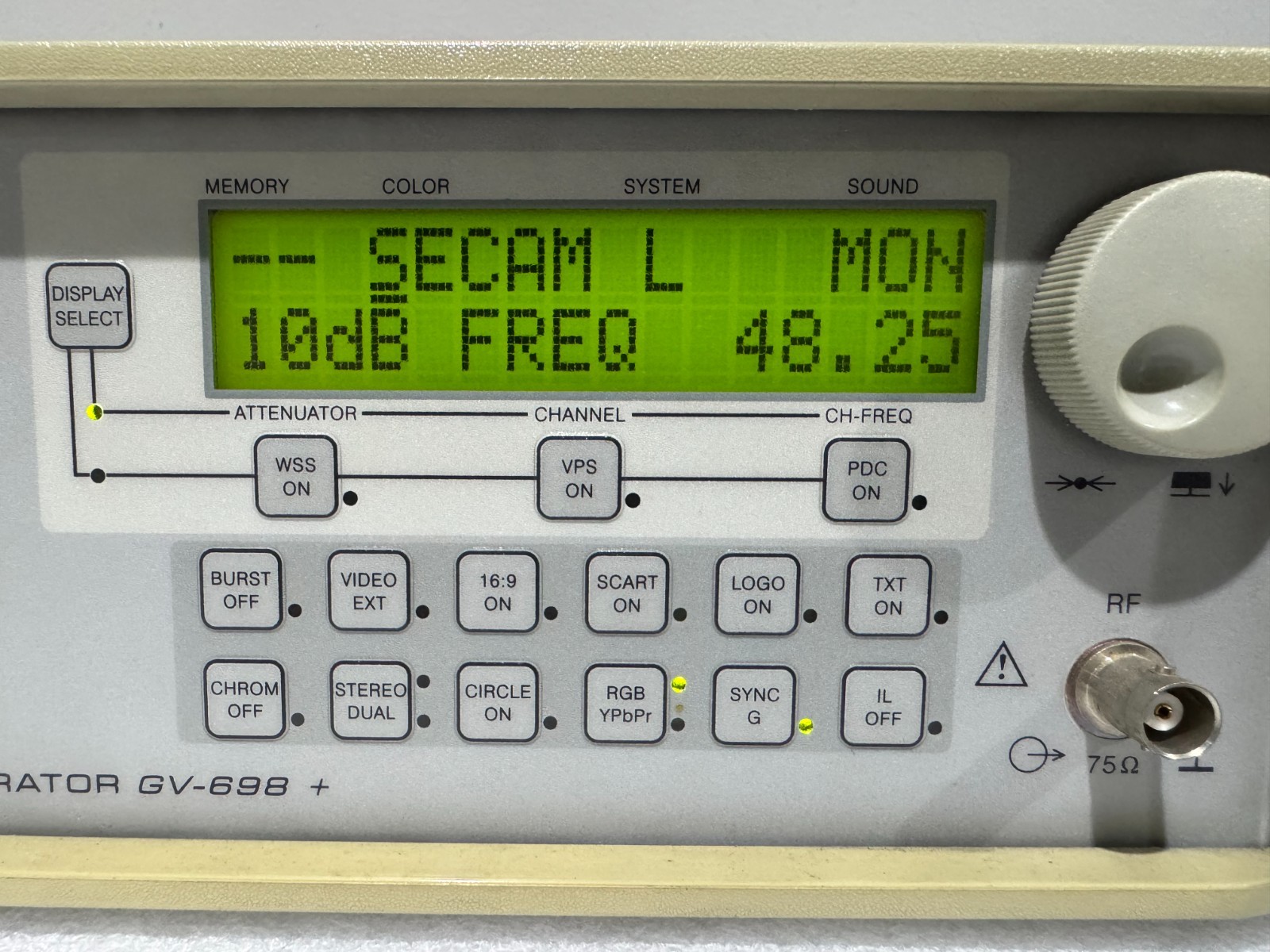 Promax GV-698+ PAL/NTSC/SECAM TV Pattern Generator