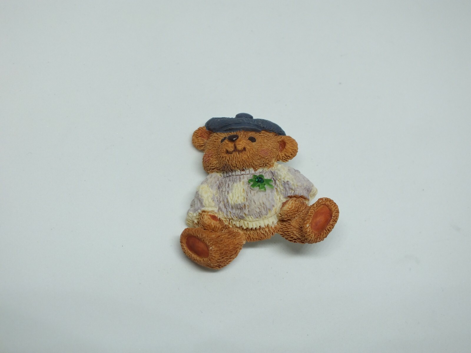 Beautiful Brooch Pin St Patrick's Bear Green Rhinestone in Clover 1 3/4 x 1 1/2"